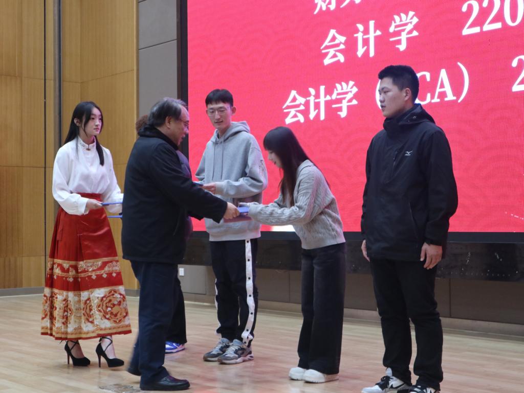 图示, 示意图
中度可信度描述已自动生成:ver1